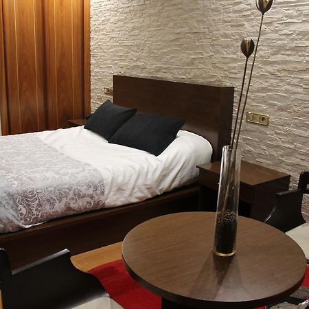 Hotel El Castillo ปอนเฟร์ราดา ภายนอก รูปภาพ