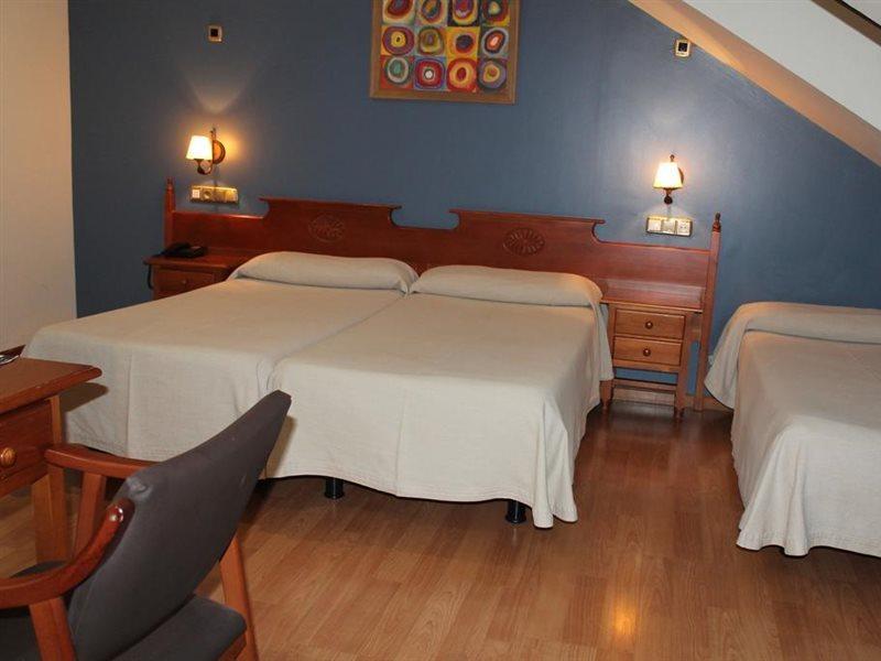 Hotel El Castillo ปอนเฟร์ราดา ภายนอก รูปภาพ