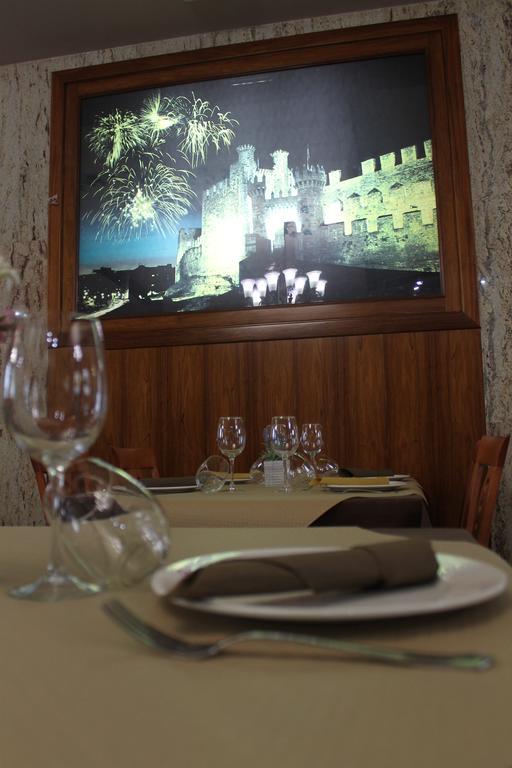 Hotel El Castillo ปอนเฟร์ราดา ภายนอก รูปภาพ